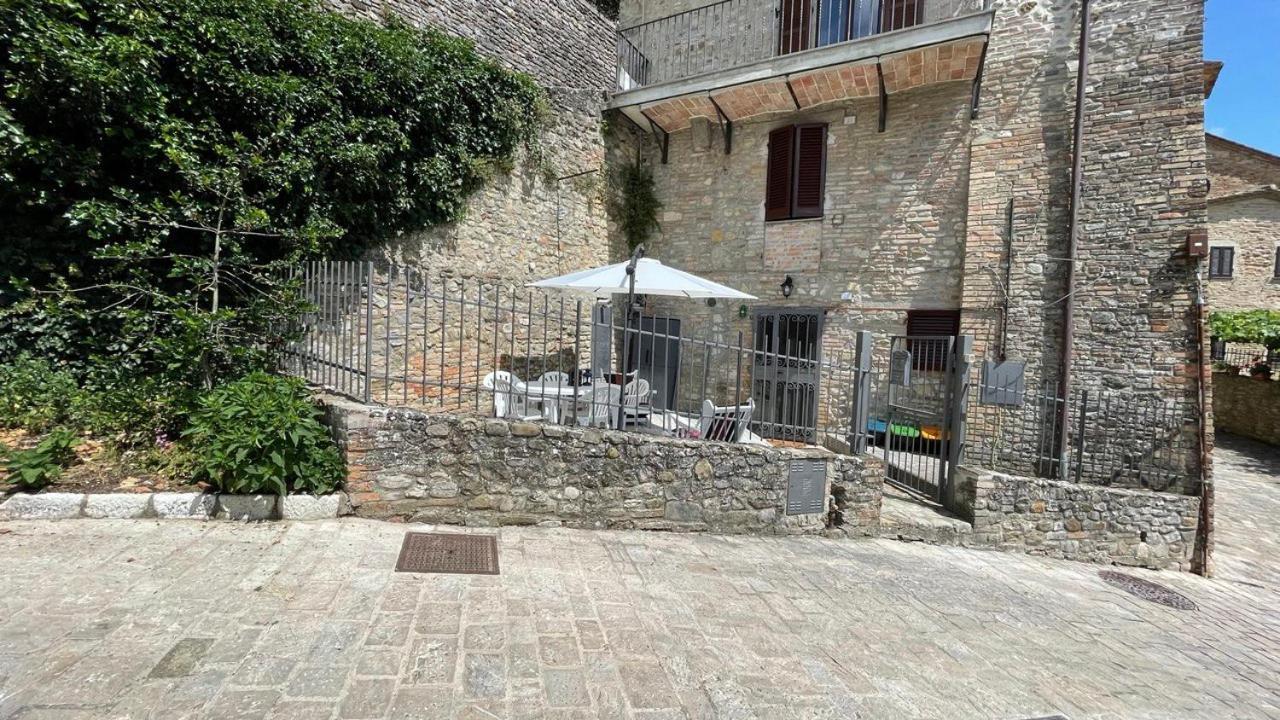Casa Di Duccio Villa Montone  Exteriör bild